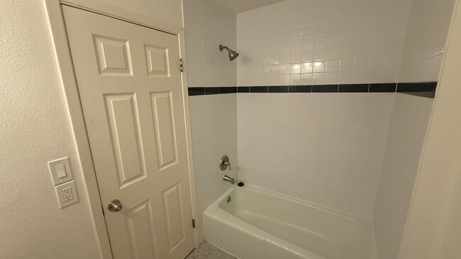 Building Photo - Gorgeous Condo nestled right on Lady Bird Lake!