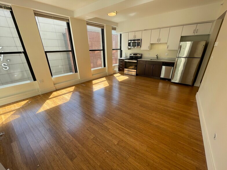 Building Photo - 17 Winter Pl