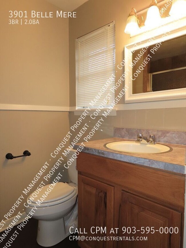 Building Photo - 3901 Belle Mere St