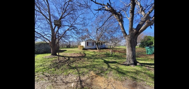 Building Photo - 310 S Crook