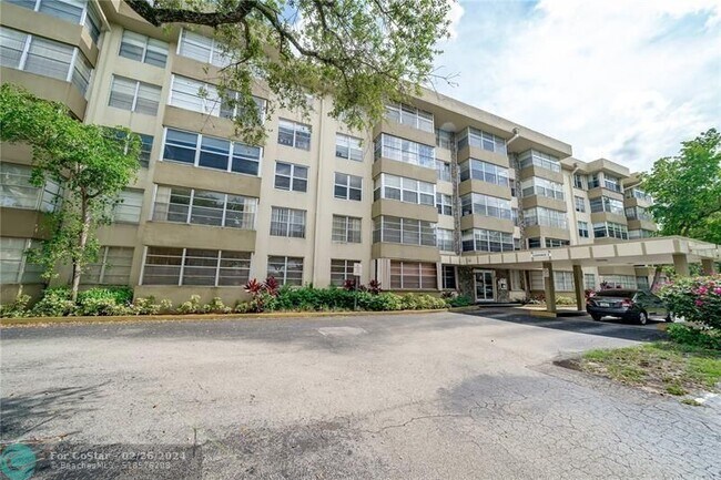 Building Photo - 6600 Cypress Rd