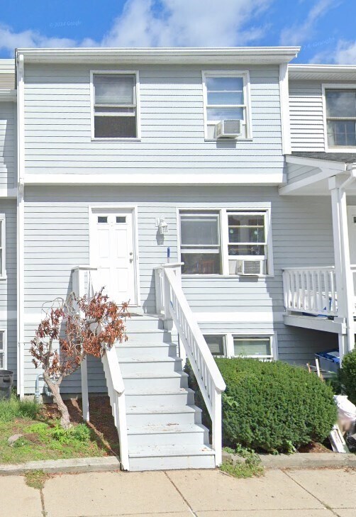 Building Photo - 120 W 8th St