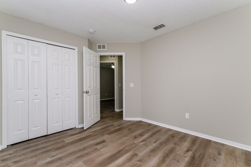 Building Photo - 6123 Sand Key Ln