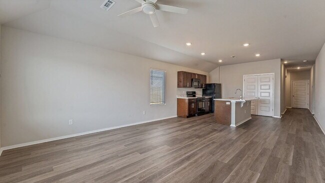 Building Photo - 2525 E Fox Mdw St