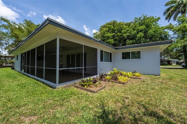 Building Photo - 3140 Calle Largo Dr