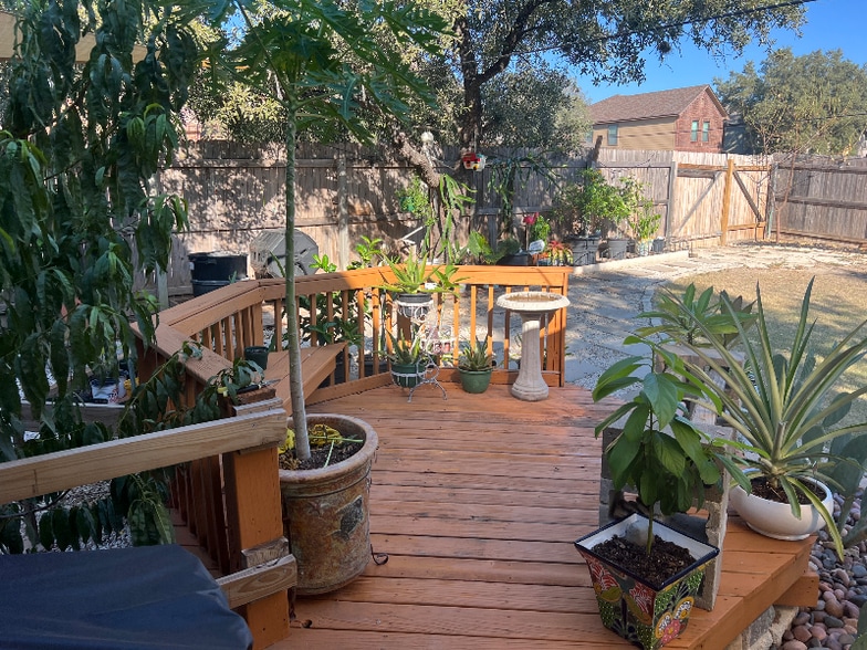 Building Photo - 14035 Tramonto Hill