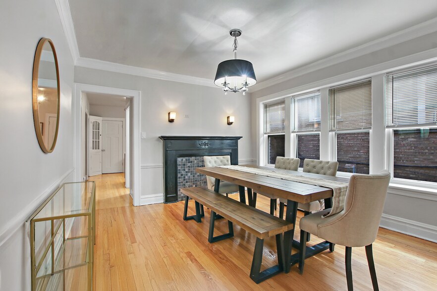 Building Photo - 7008 N Rockwell St