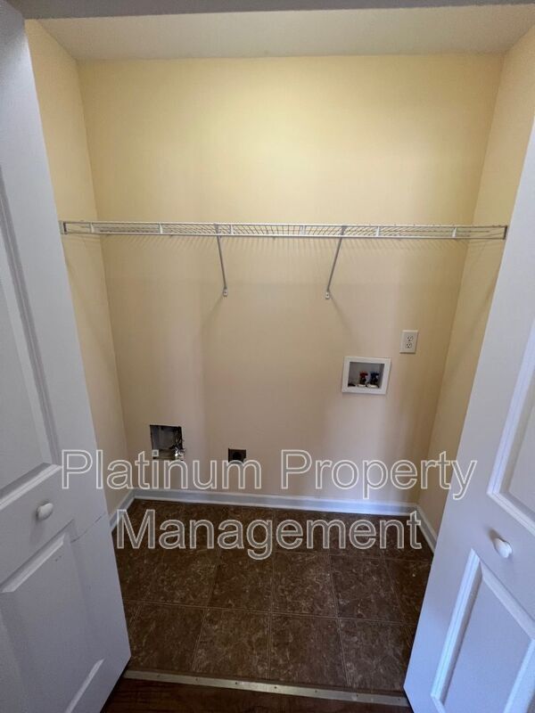 Building Photo - 279 Wahsega Way