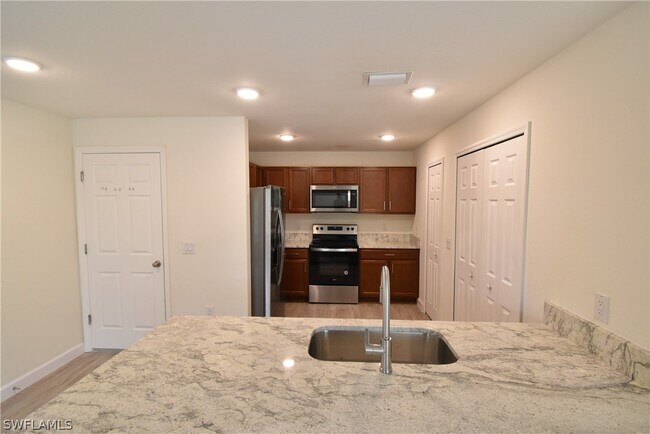 Building Photo - 1791 Pierpoint St