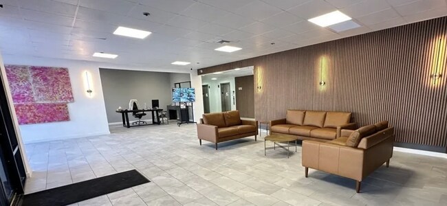Building Photo - 3930 S University Center Dr