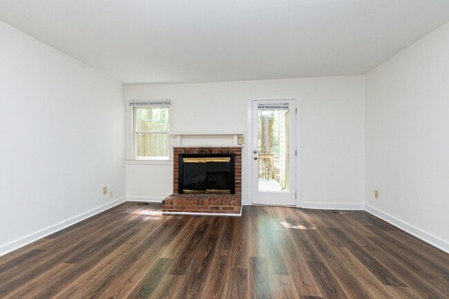 Building Photo - 5541 Kaplan Dr