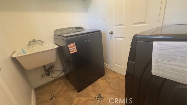 Building Photo - 7754 Loma Verde Ave