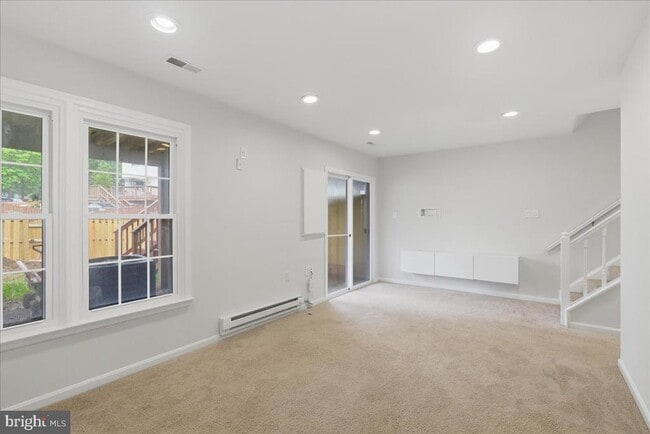 Building Photo - 13937 Middle Creek Pl