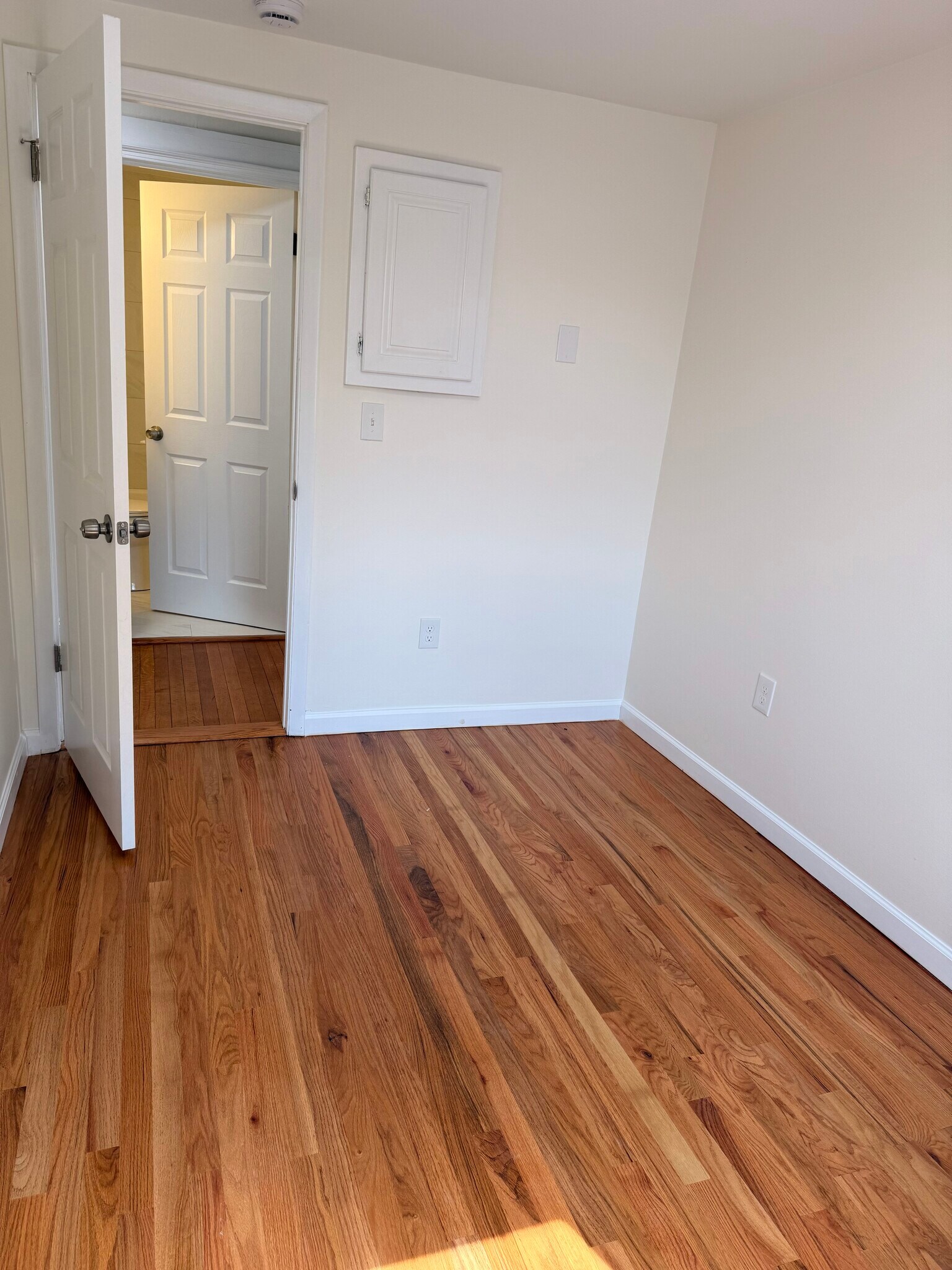 Building Photo - 173 Fairview Ave