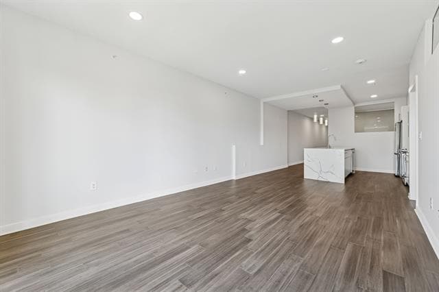 Building Photo - 4040 N Hall St