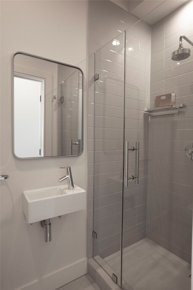 Building Photo - 3512 Mt Vernon St