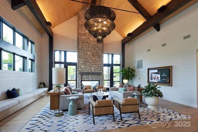 Building Photo - 9132 Senator Royall Dr