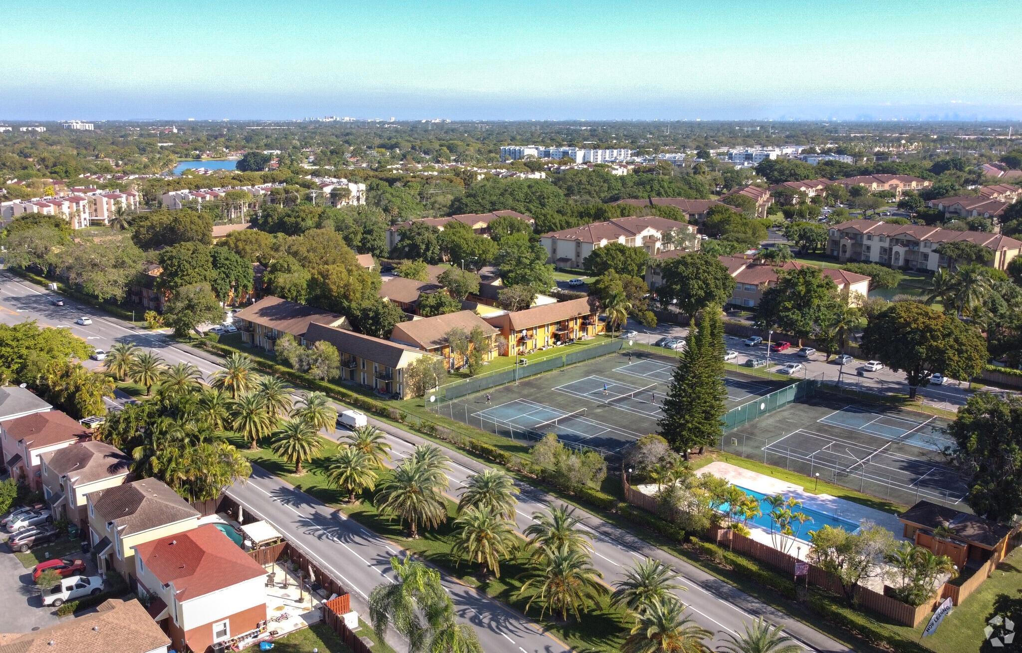 Aerial Photo - Tennis Villas Apartments