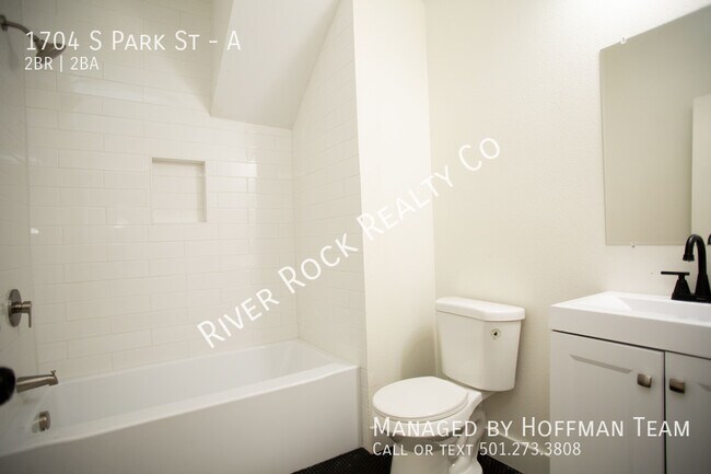 Building Photo - 1704 S Park St