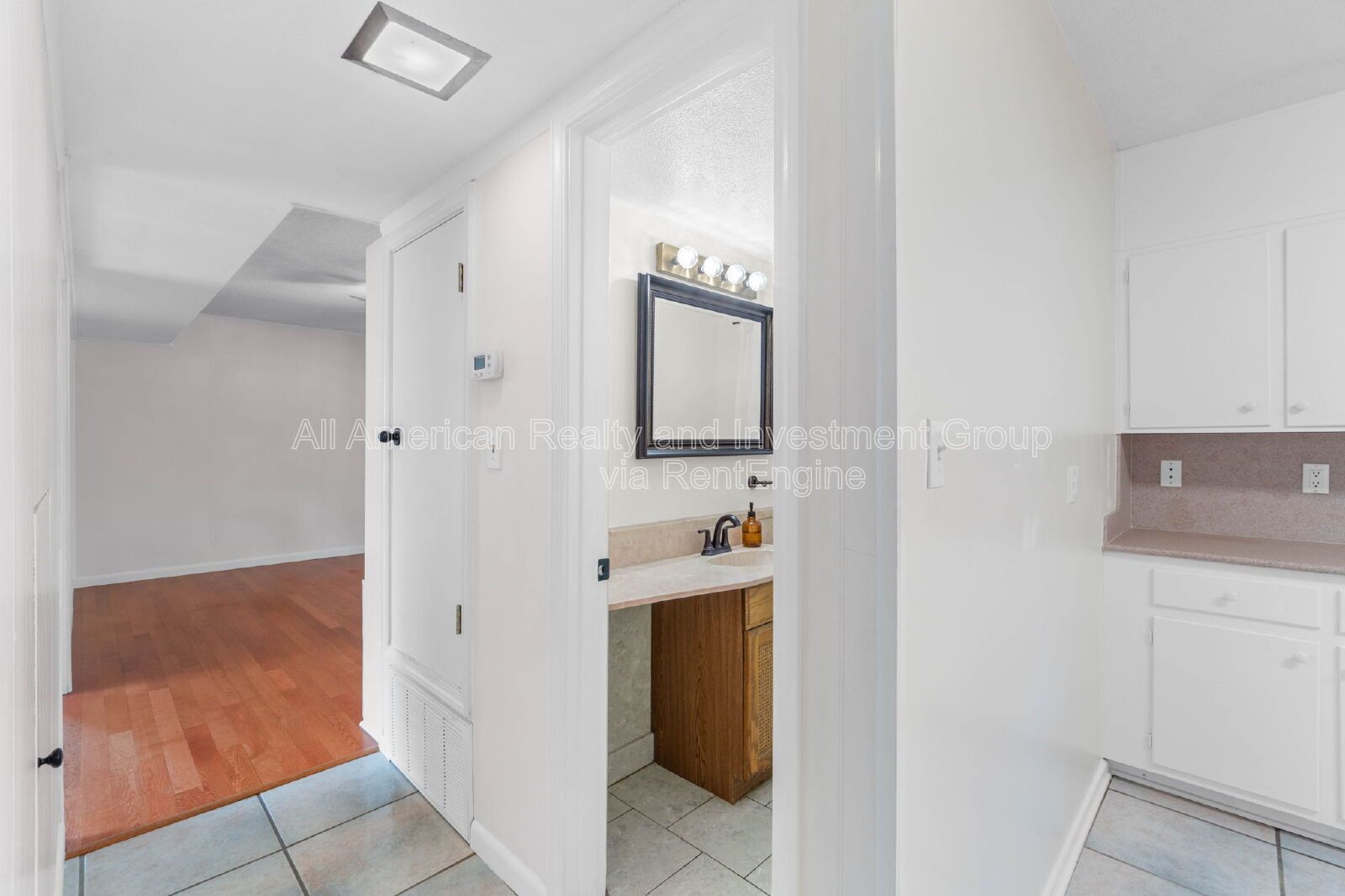 Building Photo - 208 Wright Pkwy NW