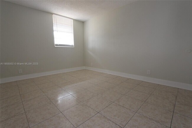 Building Photo - 4550 NW 9th St