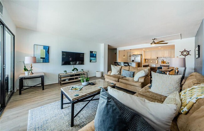 Building Photo - 800 S Gulfview Blvd