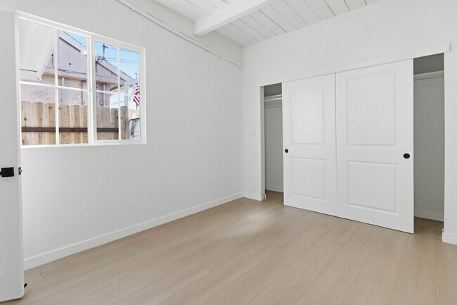 Building Photo - 338 Patricia Ln