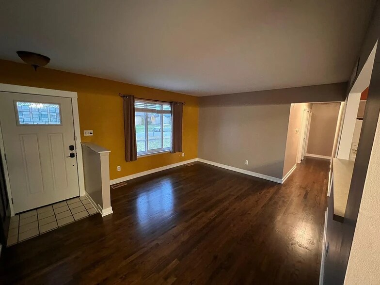 Building Photo - 13444 Melanie Dr
