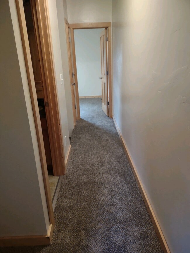 Building Photo - 155 Mulligan Ln