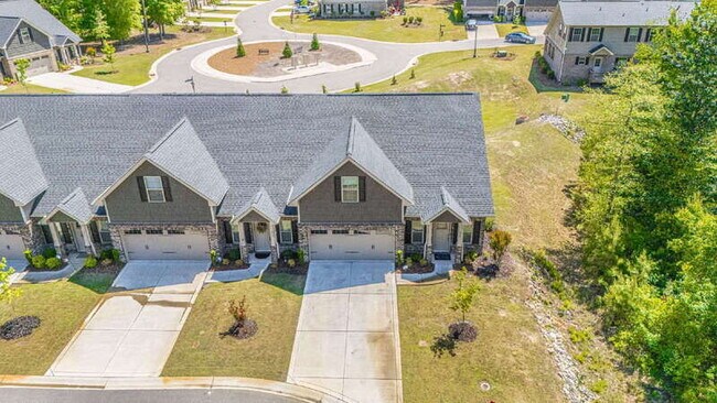 Building Photo - 315 Mashie Ct