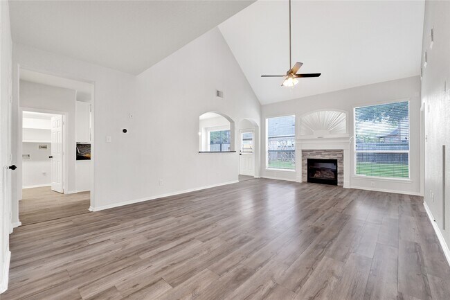 Building Photo - 21510 Grand Hollow Ln