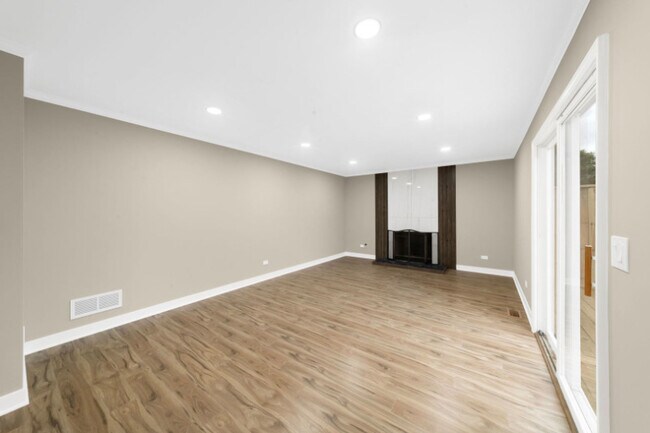 Building Photo - 990 Whitehall Way