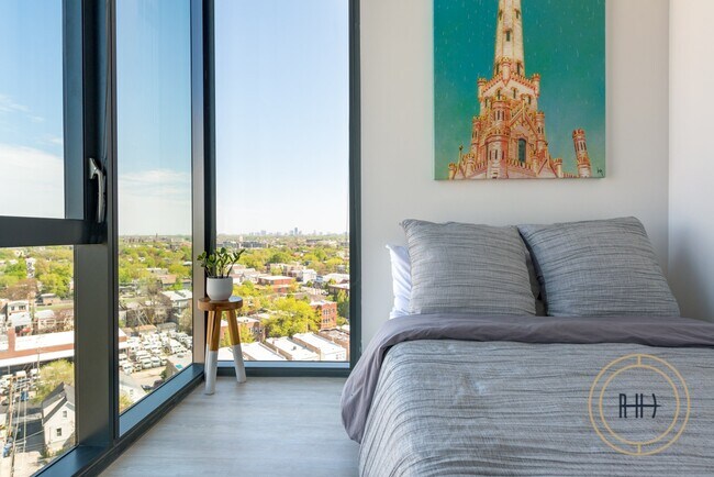 Building Photo - 2210 N WASHTENAW Ave