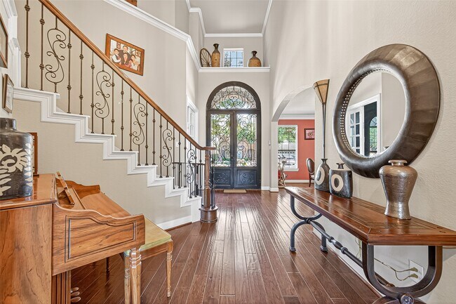 Building Photo - 1206 Coleridge St