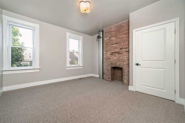 Building Photo - 2 bedroom/office/1 bathroom in Lawrenceville