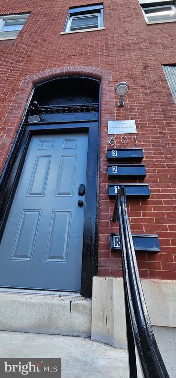 Building Photo - 601 N Carrollton Ave