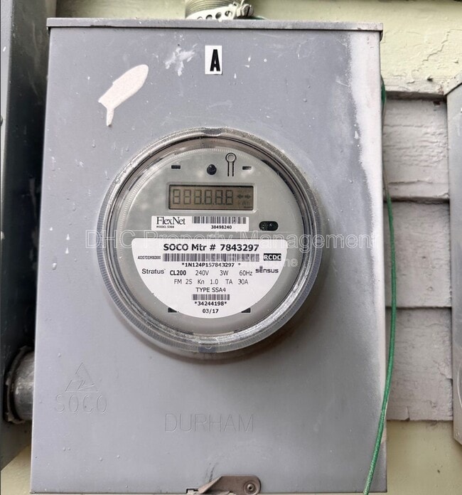 Building Photo - 2207 Bell St