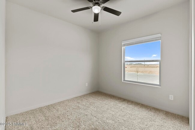 Building Photo - 3684 Springhaven Lp