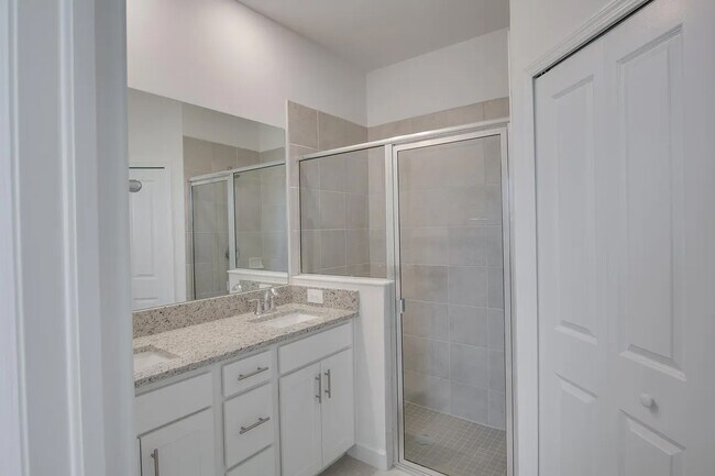 Building Photo - 5512 Sapphire Stone Cv