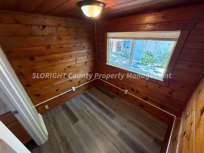 Building Photo - AVAILABLE JULY - Two Blocks From Poly - 2 Bed / 1 Bath