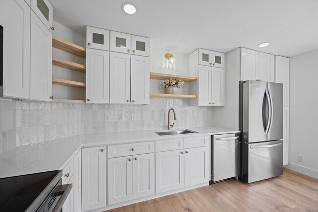 Building Photo - 4451 Willow Pond Rd