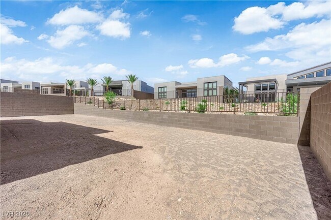 Building Photo - 11032 Rolling Vista Dr