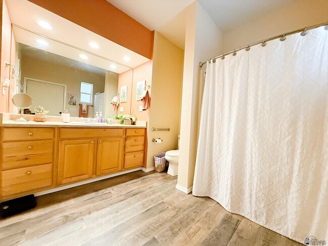 Building Photo - 13289 Onammi Ave