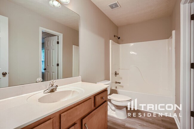 Building Photo - 1593 Great Shoals Cir SE