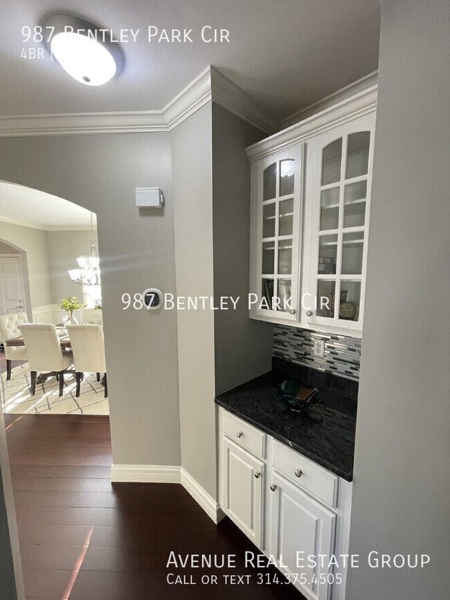 Building Photo - 987 Bentley Park Cir