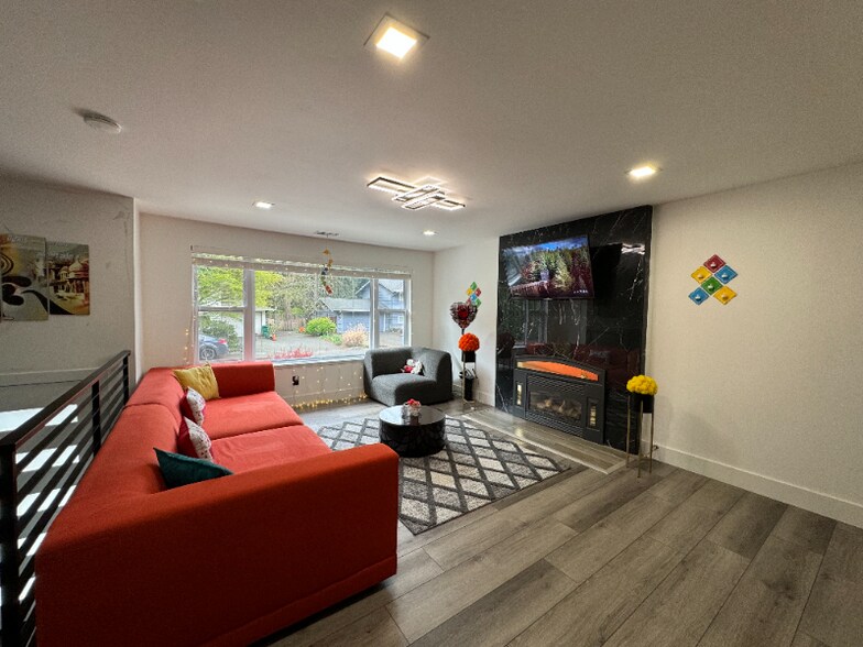 Building Photo - 12230 95th Pl NE