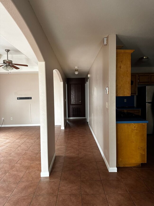 Building Photo - 3013 Jefferson Ave