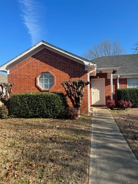 Primary Photo - 6206 Summerhill Pl