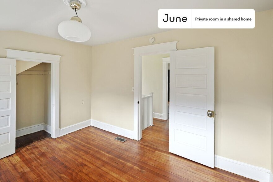 Building Photo - Room in Shared 5 bed/3 bath home in Brookland