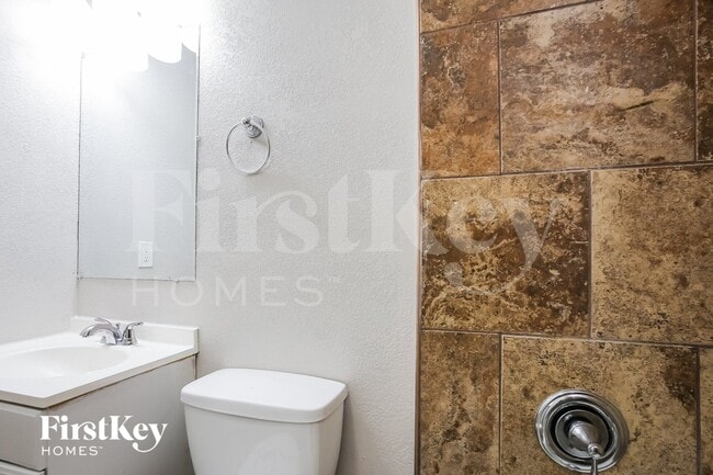 Building Photo - 5902 E 95th Terrace